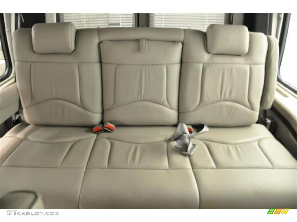 2001 Express 1500 Passenger Conversion Van - White / Medium Gray photo #21