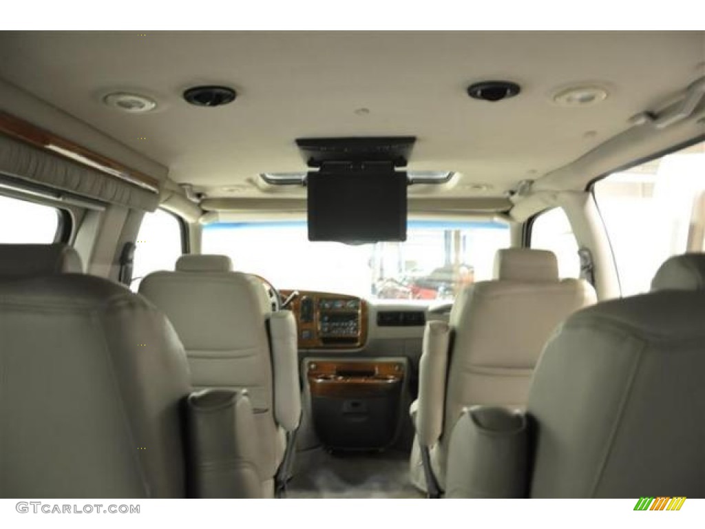 2001 Express 1500 Passenger Conversion Van - White / Medium Gray photo #25