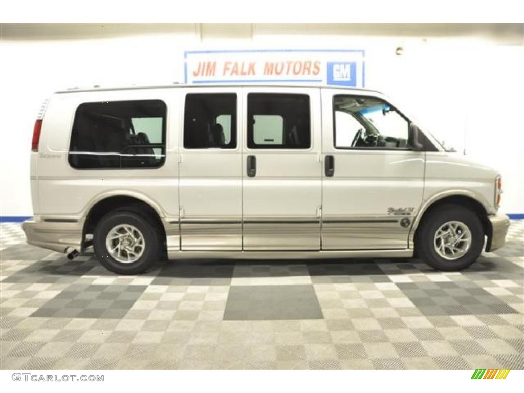 2001 Express 1500 Passenger Conversion Van - White / Medium Gray photo #26