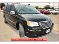 2009 Brilliant Black Crystal Pearl Chrysler Town & Country Limited  photo #10
