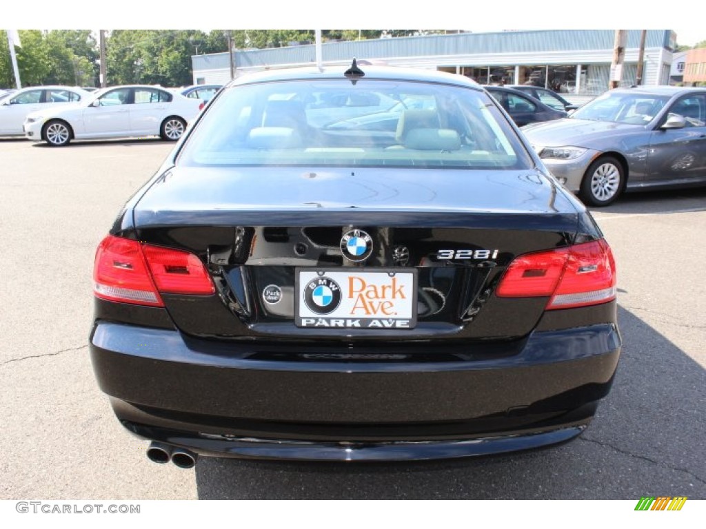 2010 3 Series 328i xDrive Coupe - Jet Black / Oyster/Black Dakota Leather photo #6