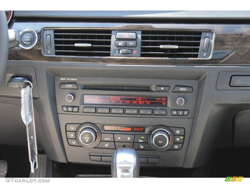 2010 3 Series 328i xDrive Coupe - Jet Black / Oyster/Black Dakota Leather photo #14