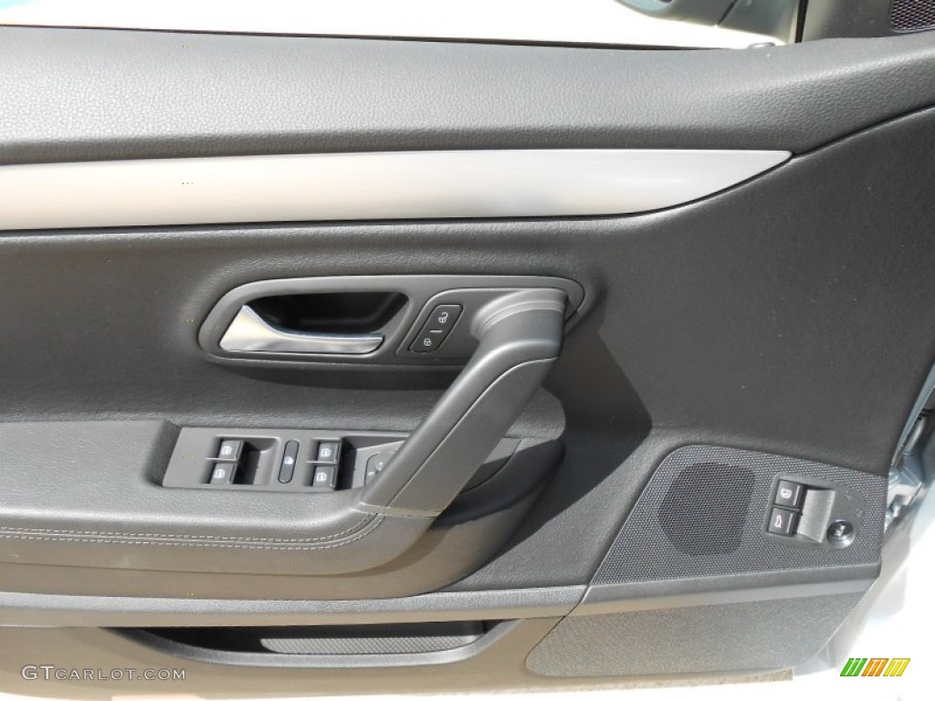 2013 Volkswagen CC Lux Black Door Panel Photo #69680889