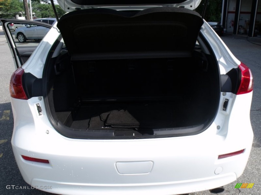 2010 Lancer Sportback GTS - Wicked White Metallic / Black photo #15