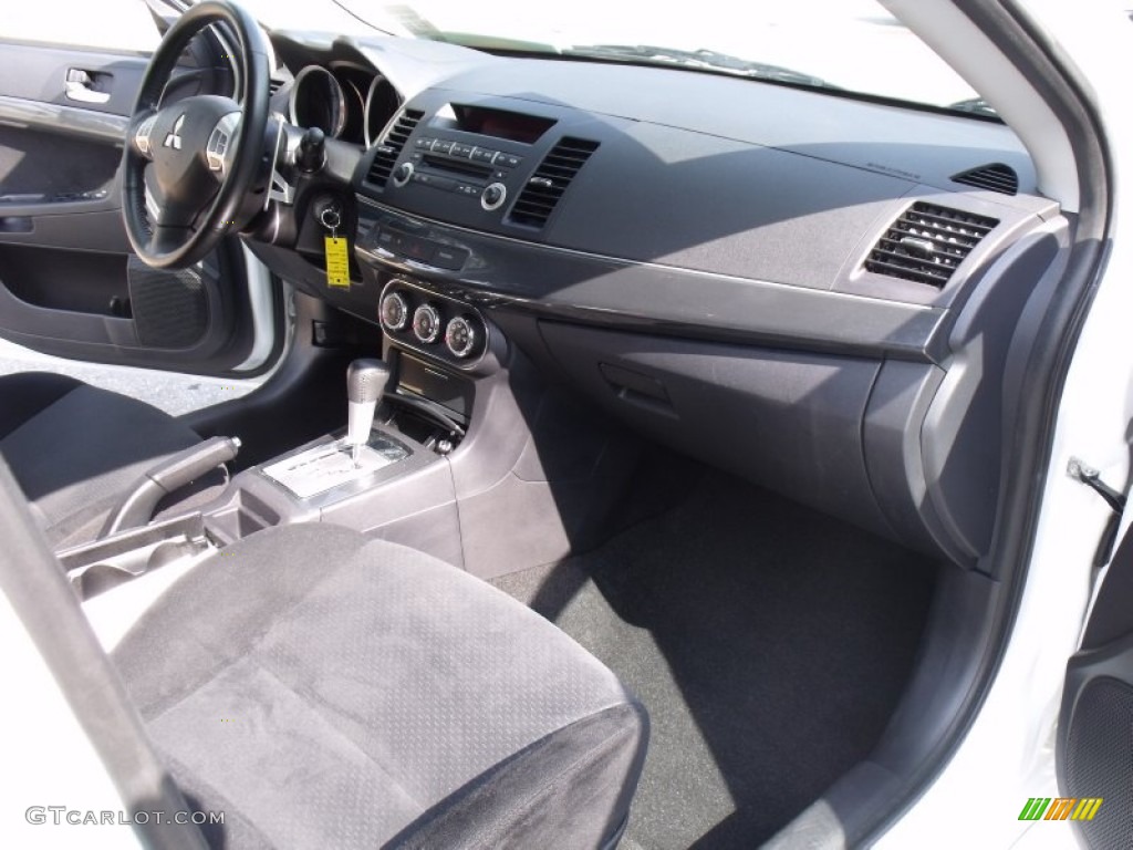 2010 Mitsubishi Lancer Sportback GTS Dashboard Photos
