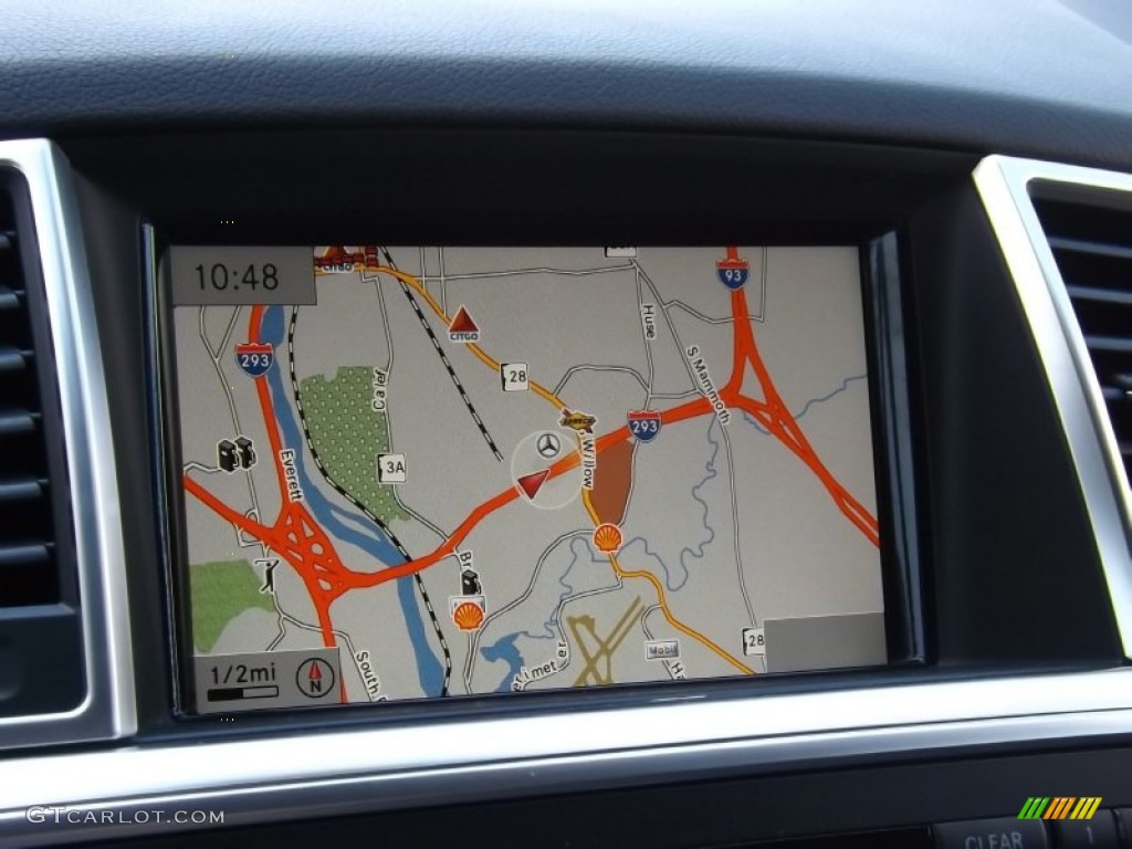 2013 Mercedes-Benz ML 350 4Matic Navigation Photos