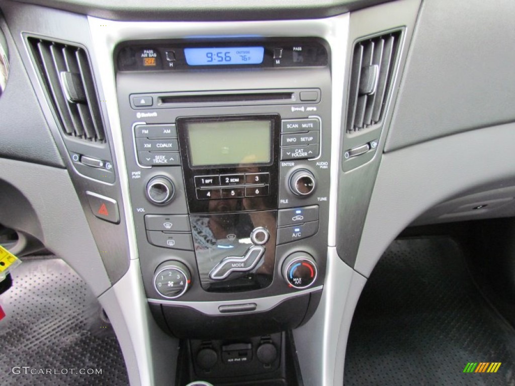 2011 Hyundai Sonata GLS Controls Photo #69689039