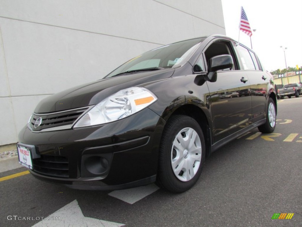 Espresso Black Nissan Versa