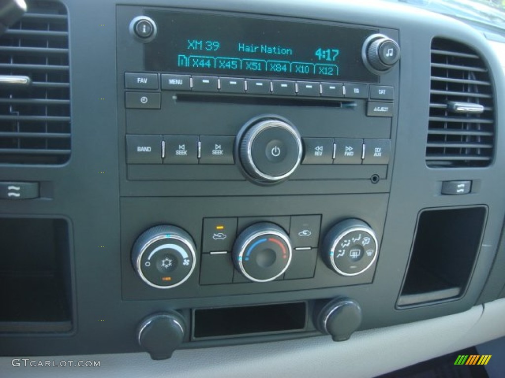 2008 Chevrolet Silverado 1500 LT Extended Cab Controls Photo #69689520