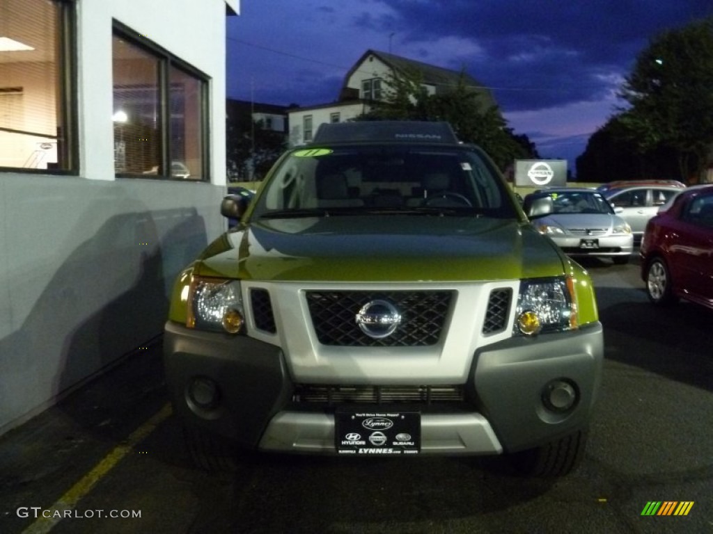 2011 Xterra S 4x4 - Metallic Green / Gray photo #2