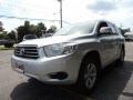 2010 Classic Silver Metallic Toyota Highlander V6 4WD  photo #3