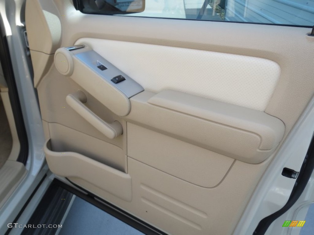 2006 Mercury Mountaineer Luxury Door Panel Photos