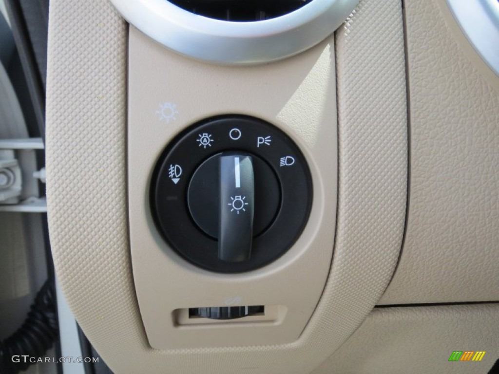 2006 Mercury Mountaineer Luxury Controls Photo #69698982
