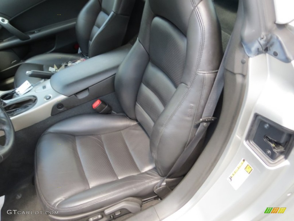 2005 Chevrolet Corvette Coupe Front Seat Photo #69699531