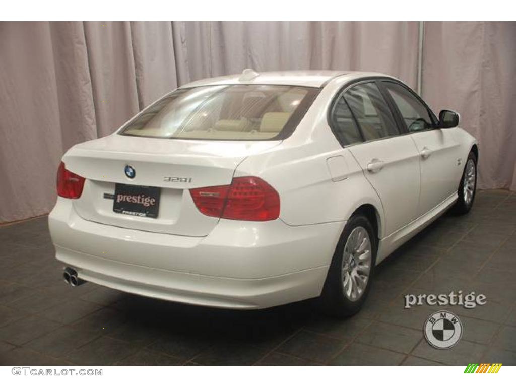 2009 3 Series 328xi Sedan - Alpine White / Beige photo #5