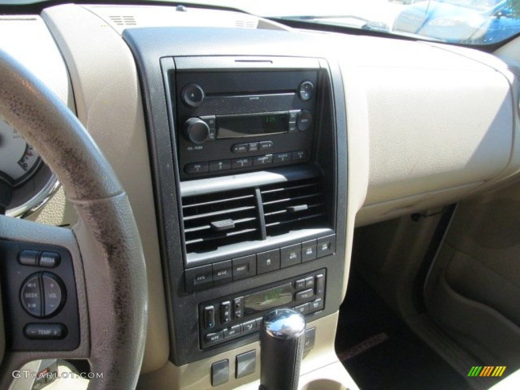 2007 Ford Explorer Sport Trac Limited 4x4 Controls Photo #69701016