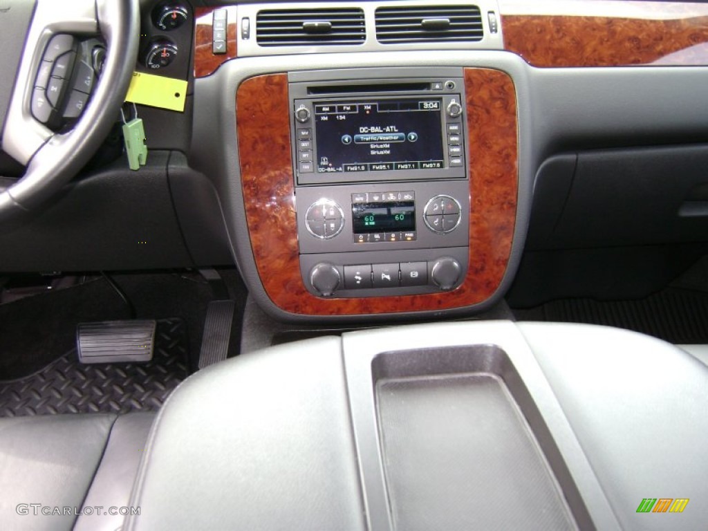 2011 Chevrolet Silverado 3500HD LTZ Crew Cab 4x4 Dually Controls Photo #69702060