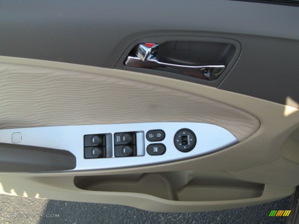 2013 Hyundai Accent GLS 4 Door Beige Door Panel Photo #69711552