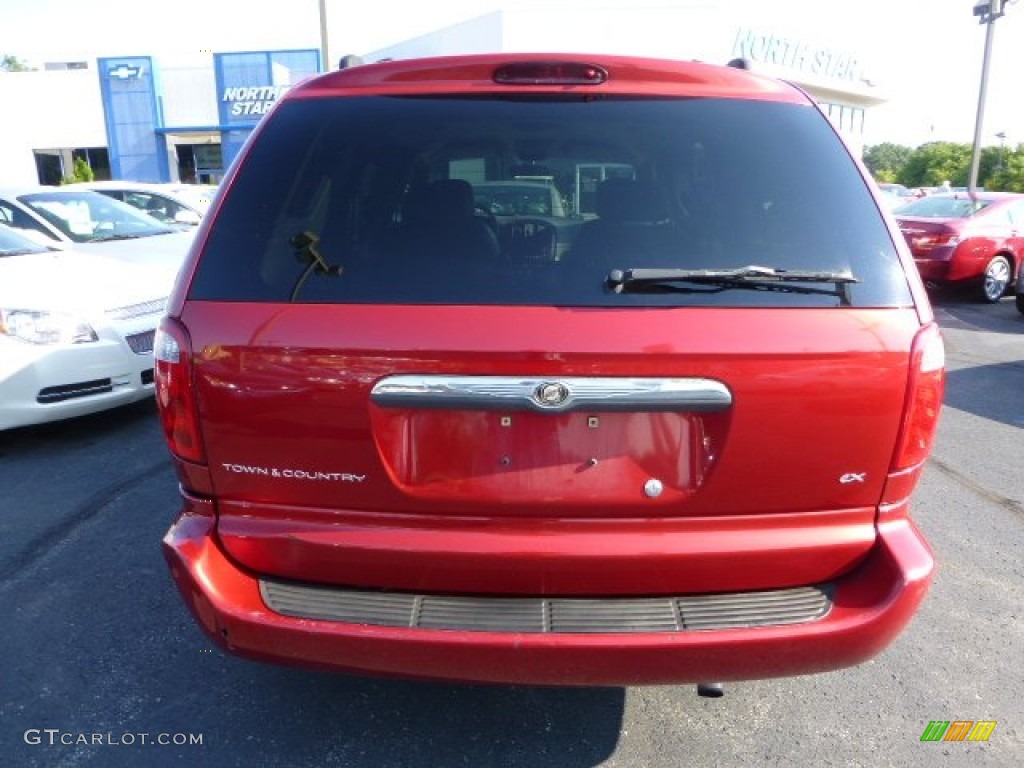 2002 Town & Country EX - Inferno Red Tinted Pearlcoat / Taupe photo #3