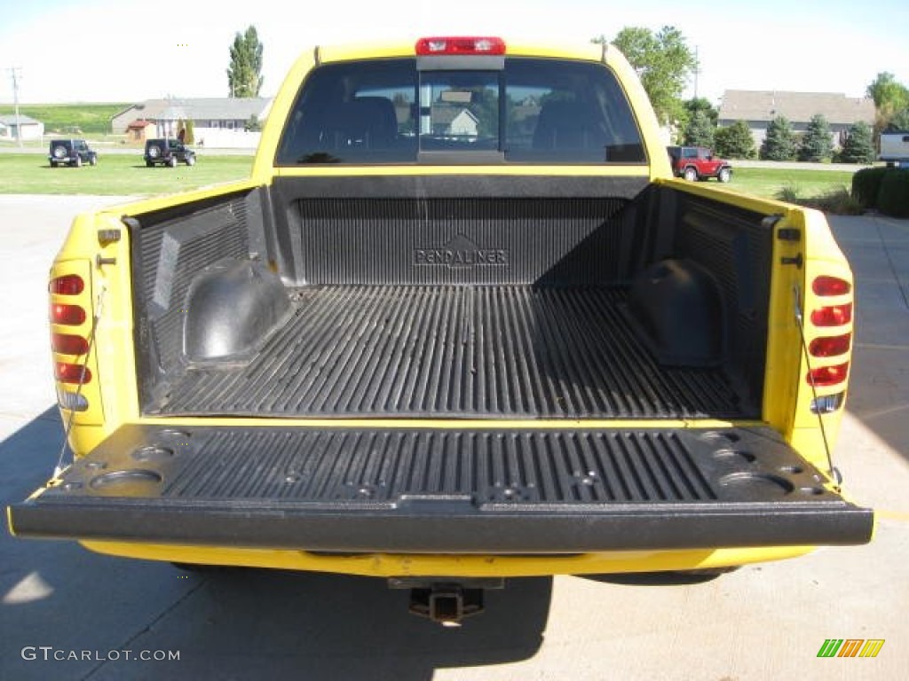 2004 Dodge Ram 1500 SLT Quad Cab Trunk Photos