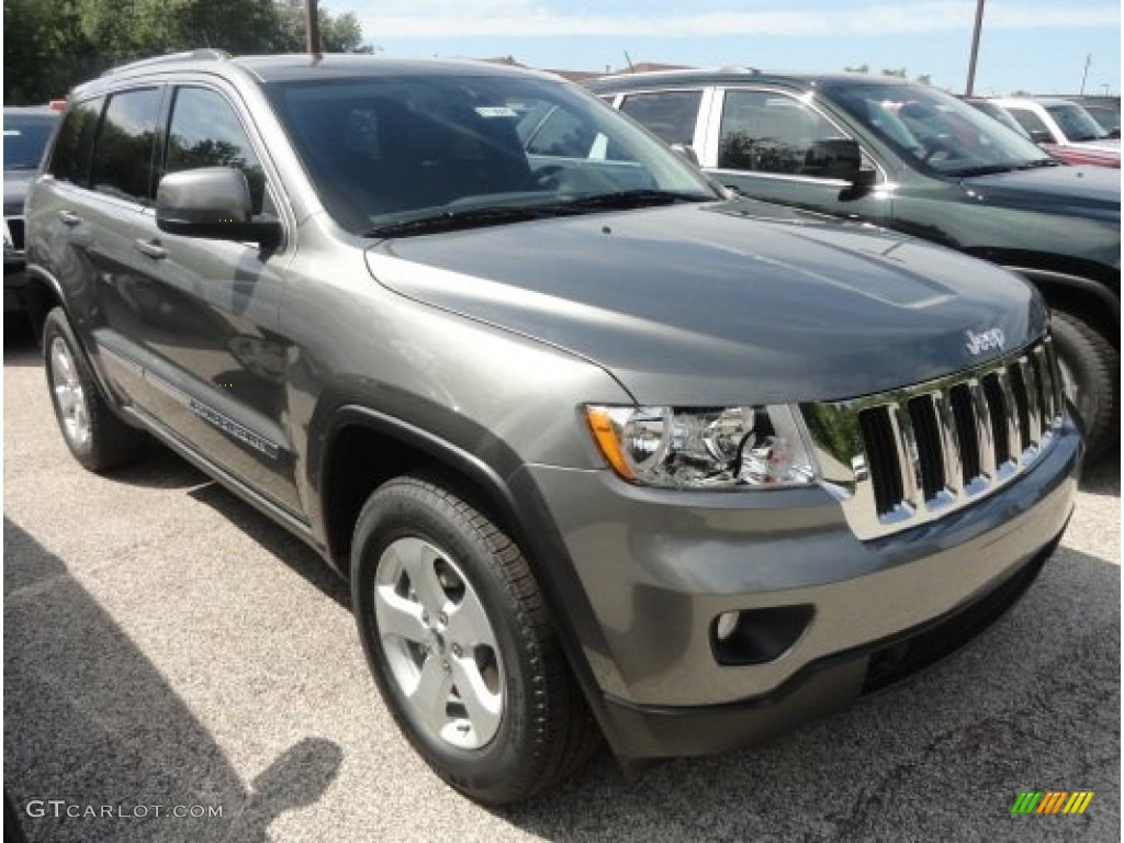 2013 Grand Cherokee Laredo X Package 4x4 - Mineral Gray Metallic / Black photo #1