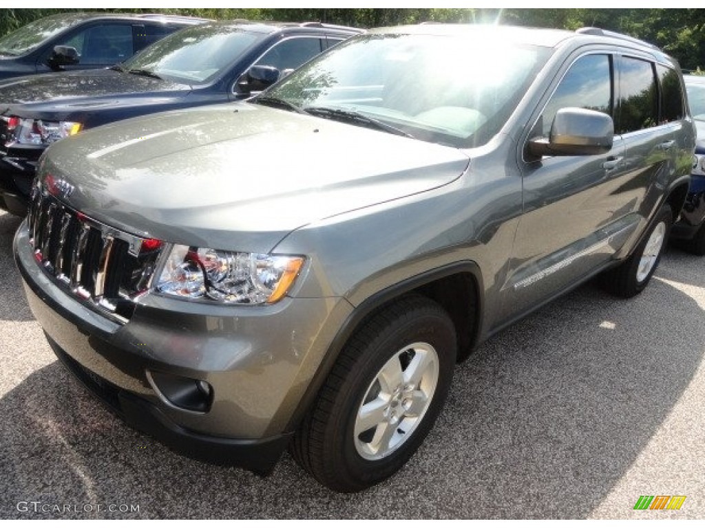 2013 Grand Cherokee Laredo 4x4 - Mineral Gray Metallic / Black photo #1
