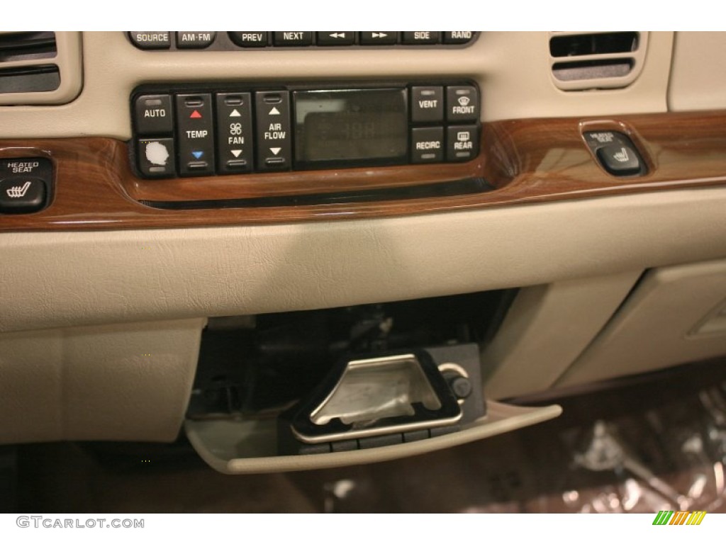 2002 Buick Park Avenue Ultra Controls Photos