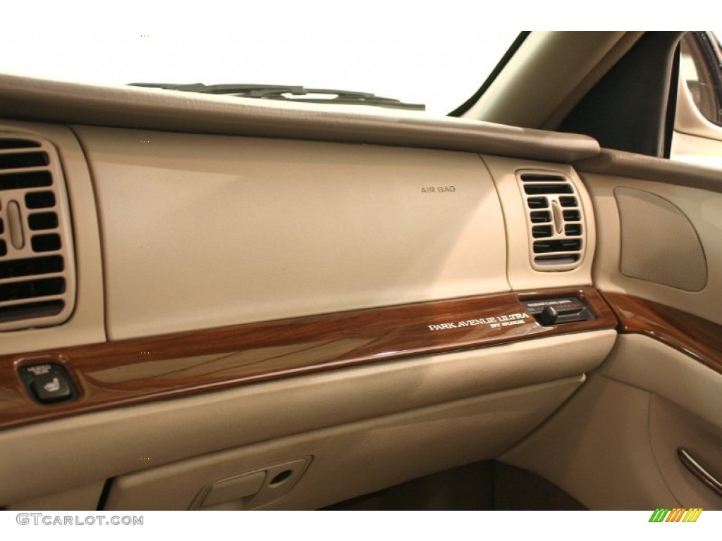 2002 Park Avenue Ultra - White Diamond / Shale photo #15