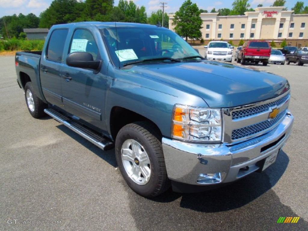 Blue Granite Metallic Chevrolet Silverado 1500