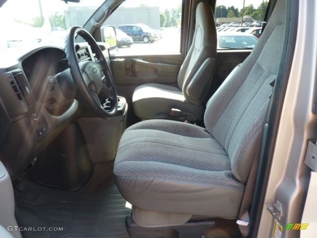 2007 Express LS 1500 AWD Passenger Van - Silver Birch Metallic / Medium Pewter photo #16