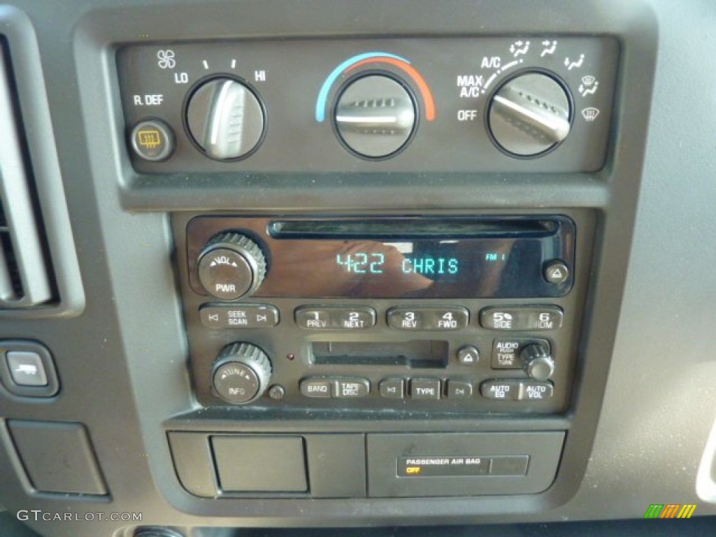 2007 Express LS 1500 AWD Passenger Van - Silver Birch Metallic / Medium Pewter photo #19