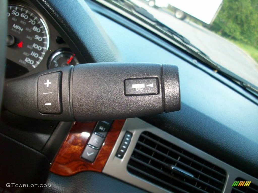 2010 Avalanche LS 4x4 - Black Granite Metallic / Ebony photo #21