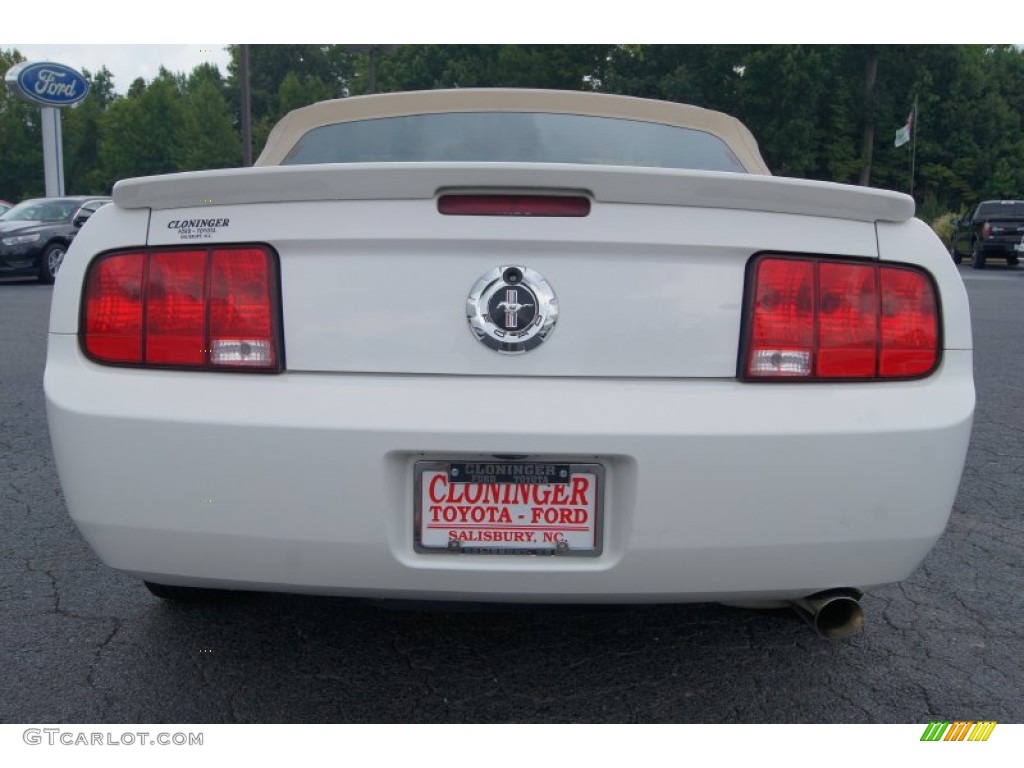 2007 Mustang V6 Deluxe Convertible - Performance White / Medium Parchment photo #4