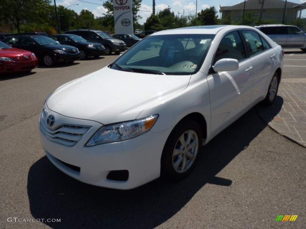 2010 Camry LE - Super White / Bisque photo #3