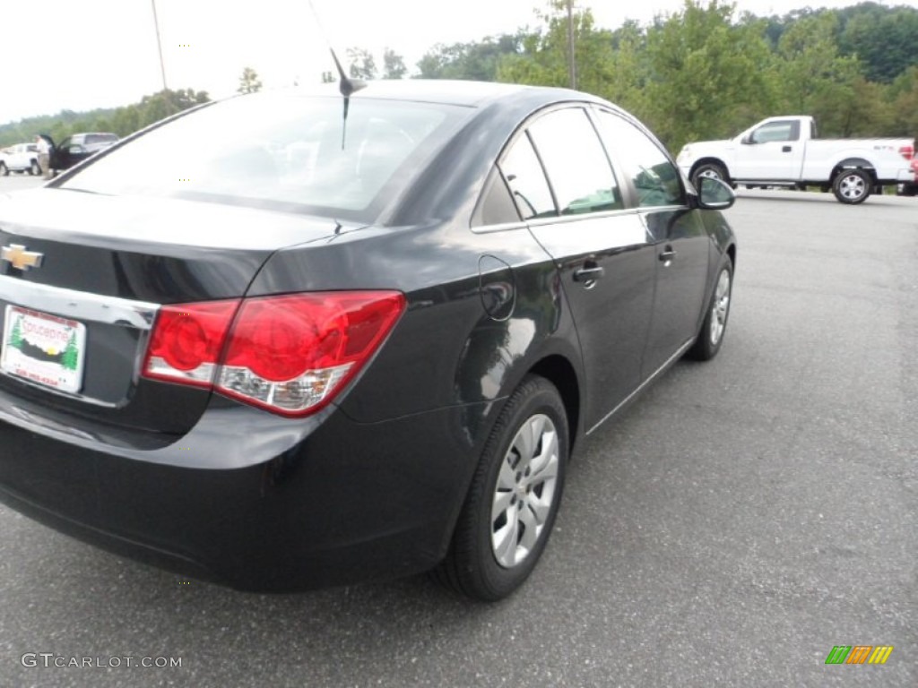 2012 Cruze LS - Black Granite Metallic / Jet Black/Medium Titanium photo #6