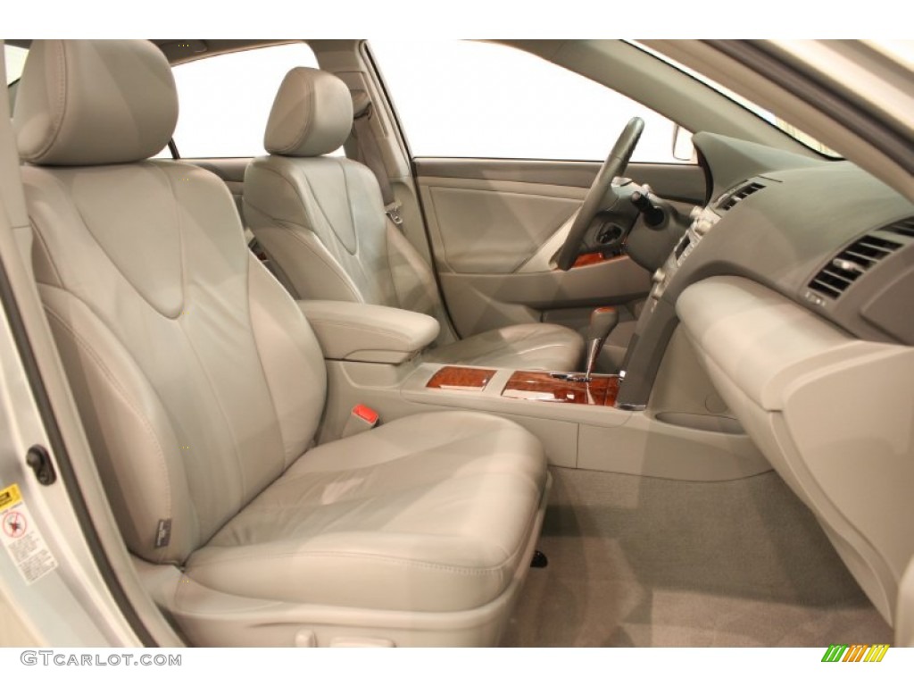 2010 Camry XLE - Classic Silver Metallic / Ash Gray photo #13