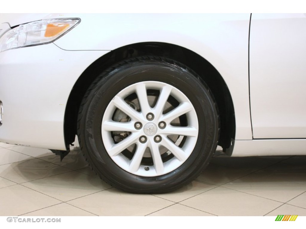 2010 Camry XLE - Classic Silver Metallic / Ash Gray photo #18