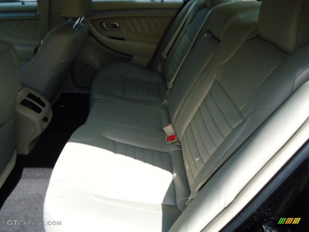 Dune Interior 2013 Ford Taurus SE Photo #69738973
