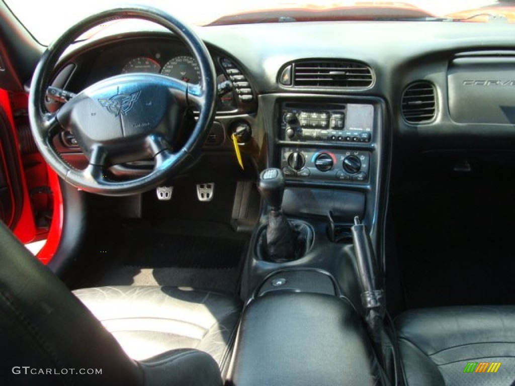 1998 Chevrolet Corvette Coupe Black Dashboard Photo #69739837