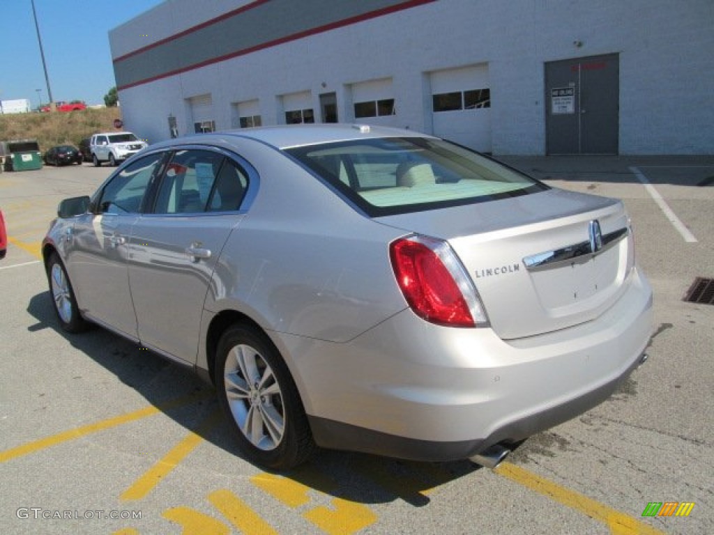 2009 MKS Sedan - Smokestone Metallic / Cashmere photo #4