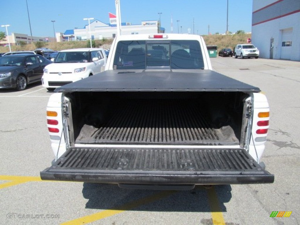 1998 Ranger XLT Extended Cab 4x4 - Oxford White / Medium Graphite photo #6
