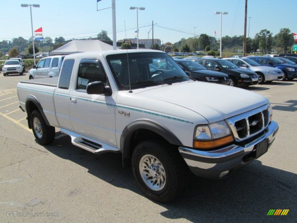 1998 Ranger XLT Extended Cab 4x4 - Oxford White / Medium Graphite photo #9