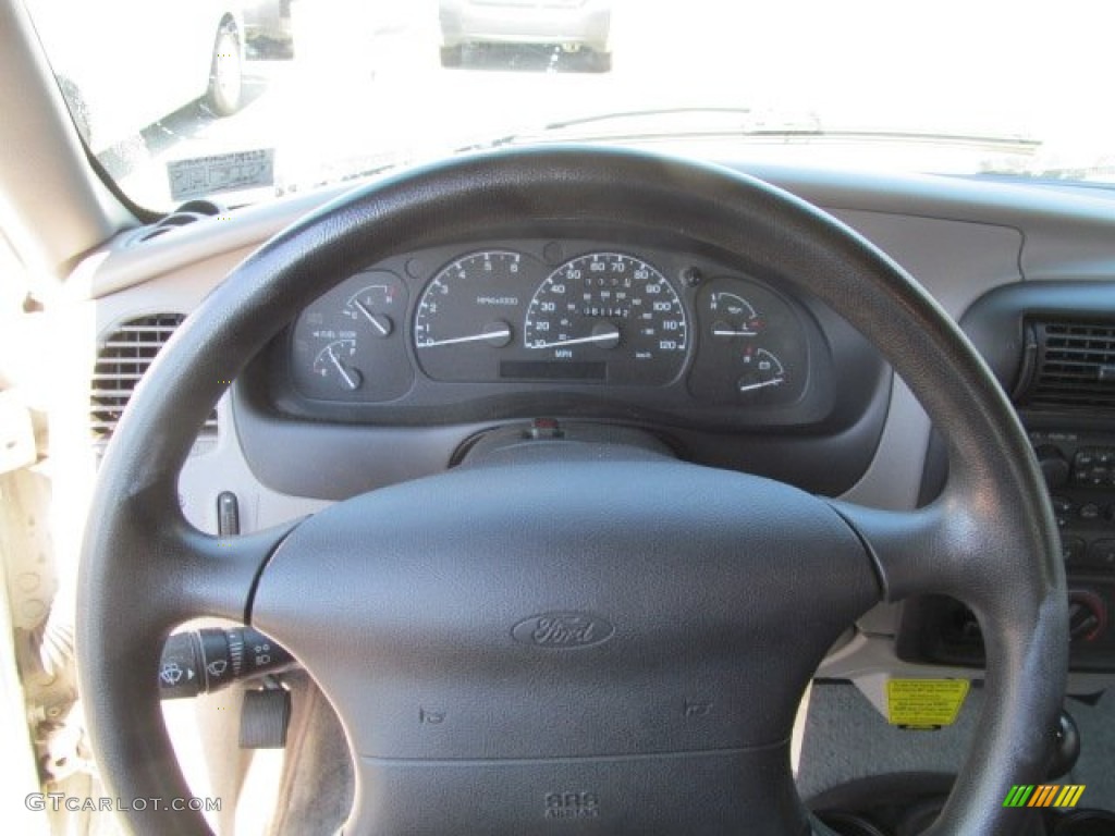 1998 Ranger XLT Extended Cab 4x4 - Oxford White / Medium Graphite photo #17