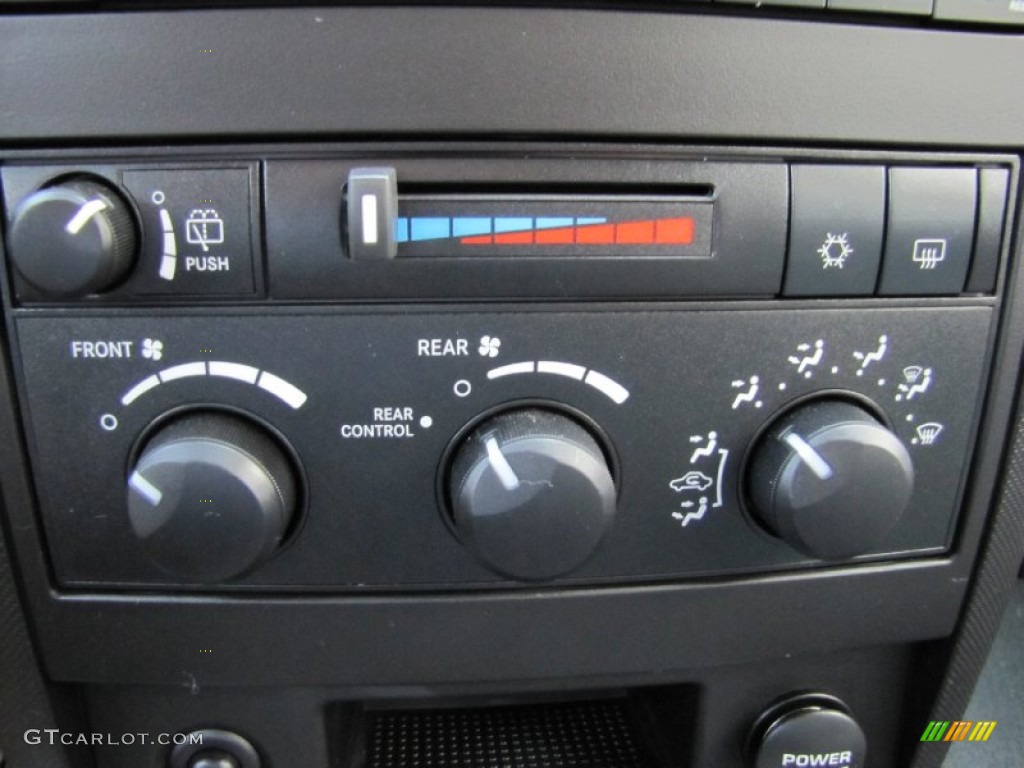 2009 Dodge Durango SE 4x4 Controls Photo #69742539