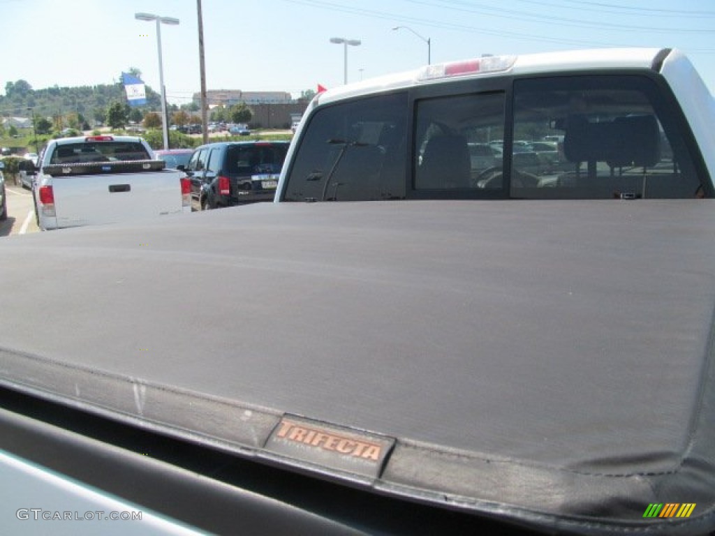 2005 F150 Lariat SuperCrew 4x4 - Oxford White / Tan photo #7