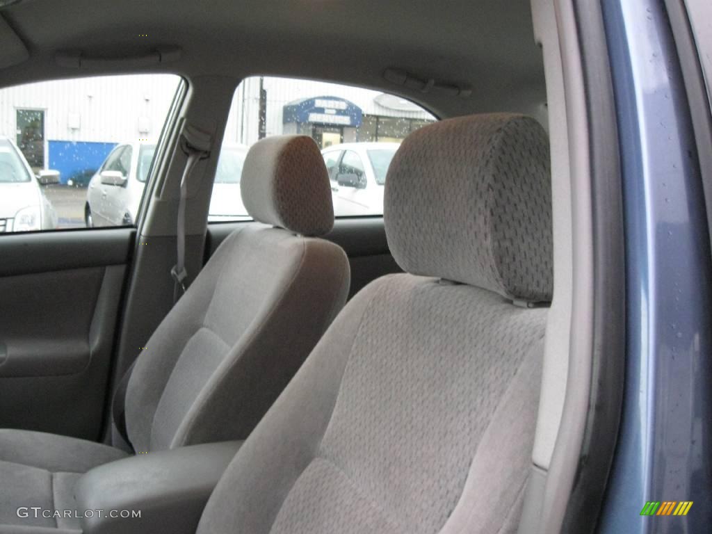 2004 Camry LE - Catalina Blue Metallic / Stone photo #4