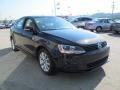 Black - Jetta SE Sedan Photo No. 8