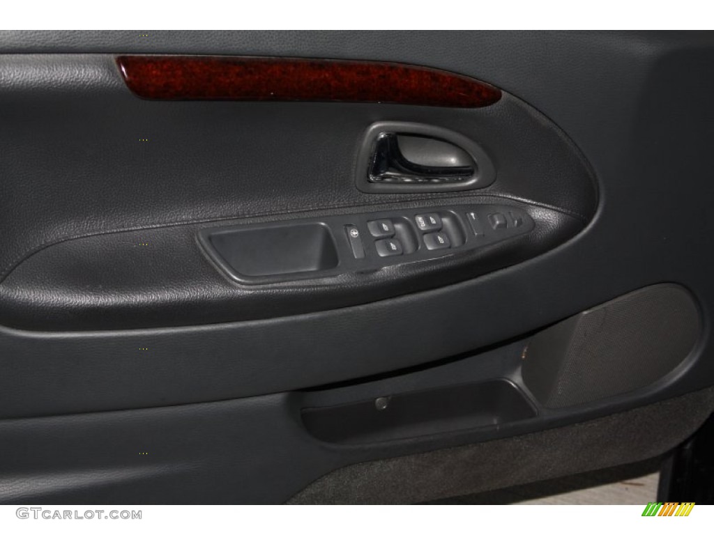 2002 S40 1.9T - Black Sapphire Metallic / Graphite photo #7