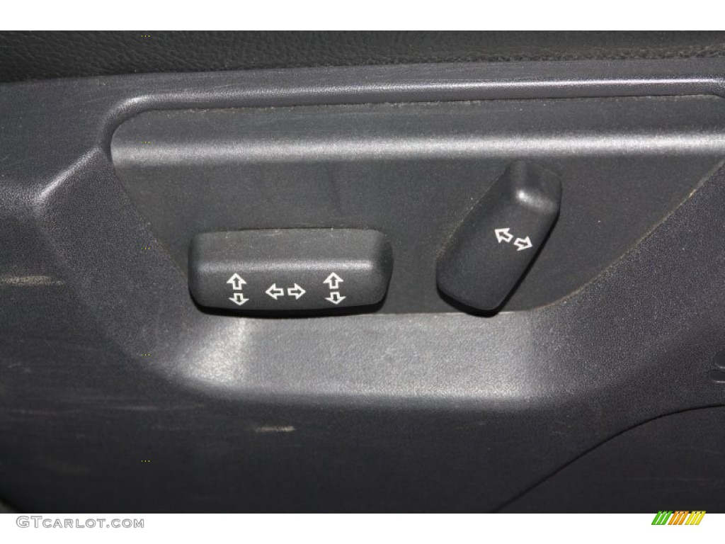 2002 S40 1.9T - Black Sapphire Metallic / Graphite photo #10