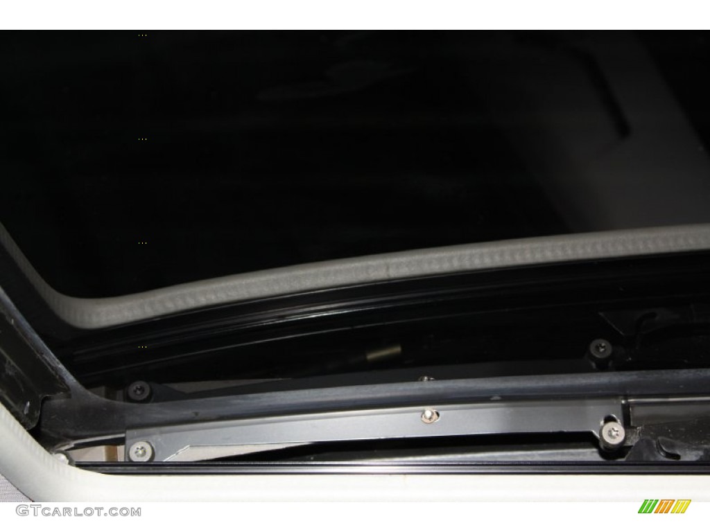 2002 S40 1.9T - Black Sapphire Metallic / Graphite photo #18